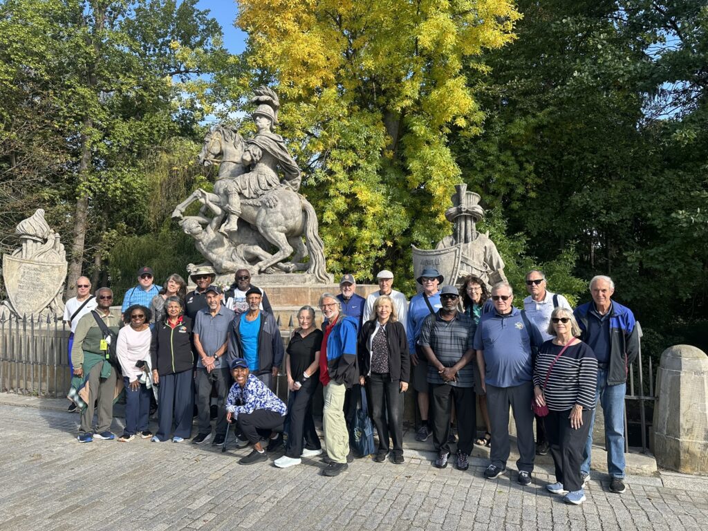 Extension Tour Group In Warsaw At Lazienki Park